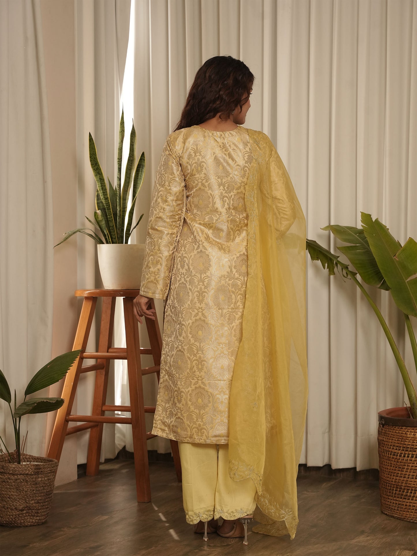 Dhara Banarasi Set