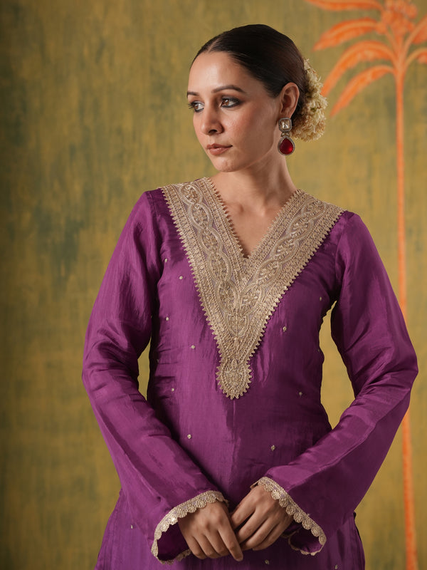 Rani Lavanya Embroidered Silk Dhoti Set