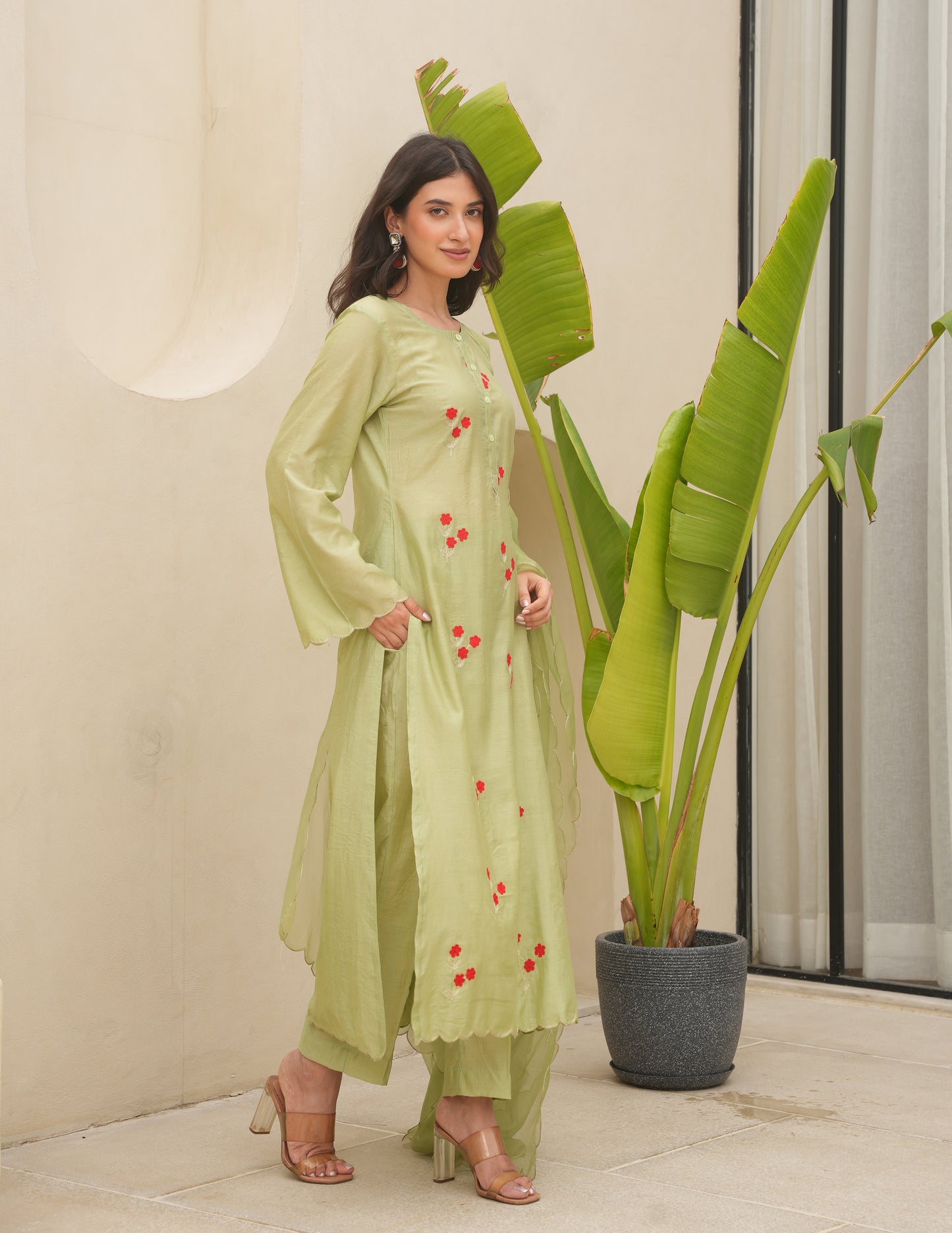 Pista Chanderi Floral Embroidered Suit Set
