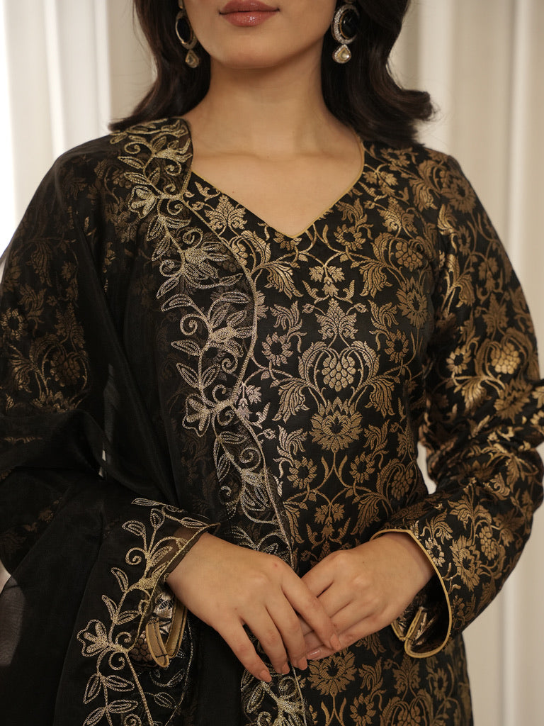 Rani Banarasi Set