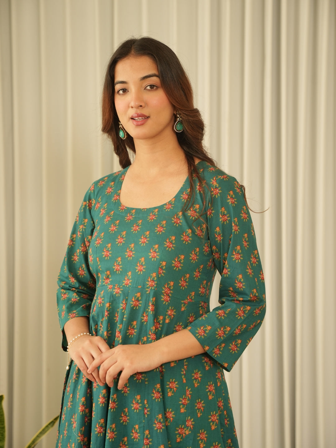 Emerald Green Cotton Suit Set with Pants & Doriya Dupatta