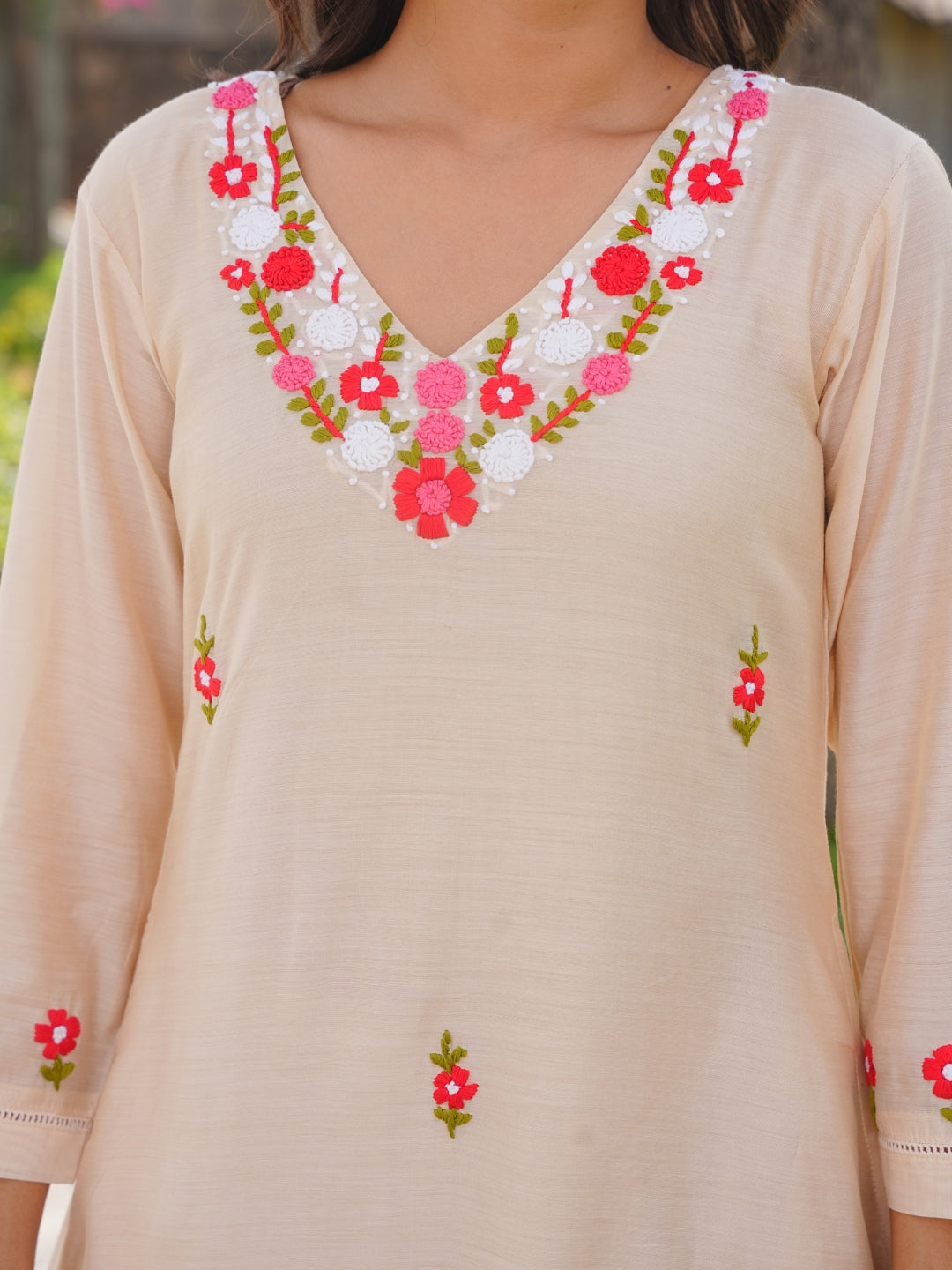Beige Floral Hand Embroidered Chanderi Kurta Set