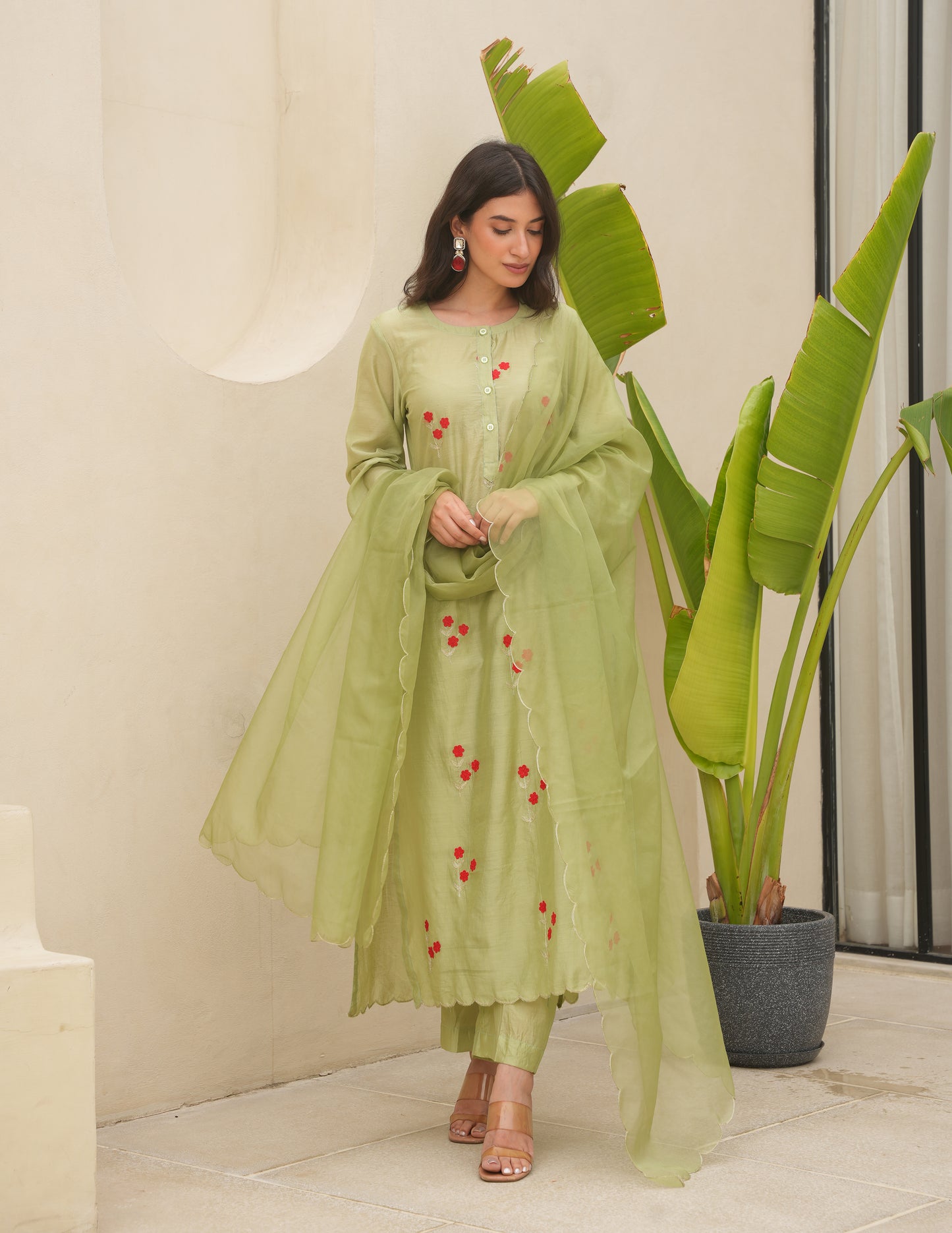 Pista Chanderi Floral Embroidered Suit Set