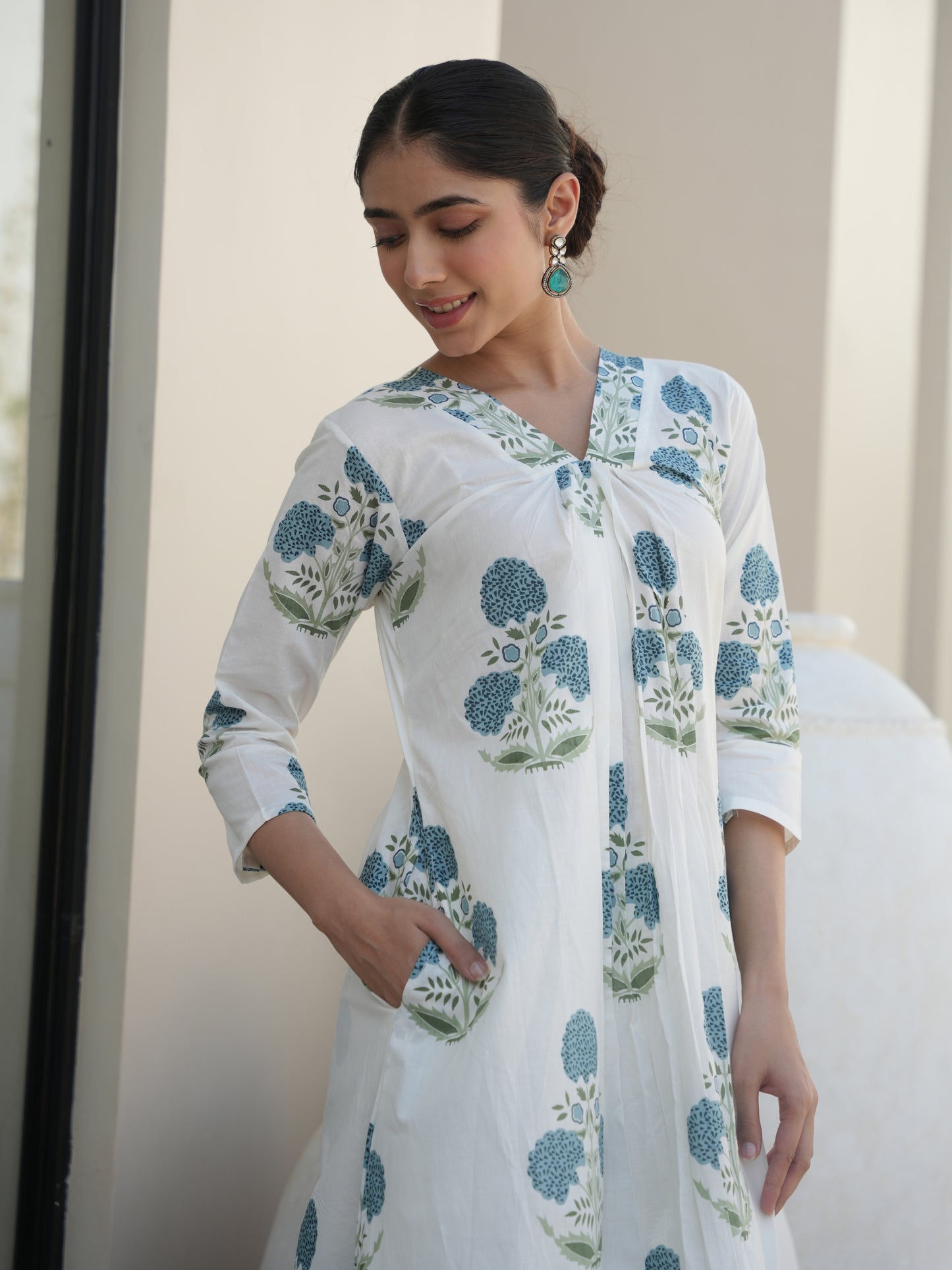 TUDOR WHITE COTTON BLOCK PRINT SUIT SET