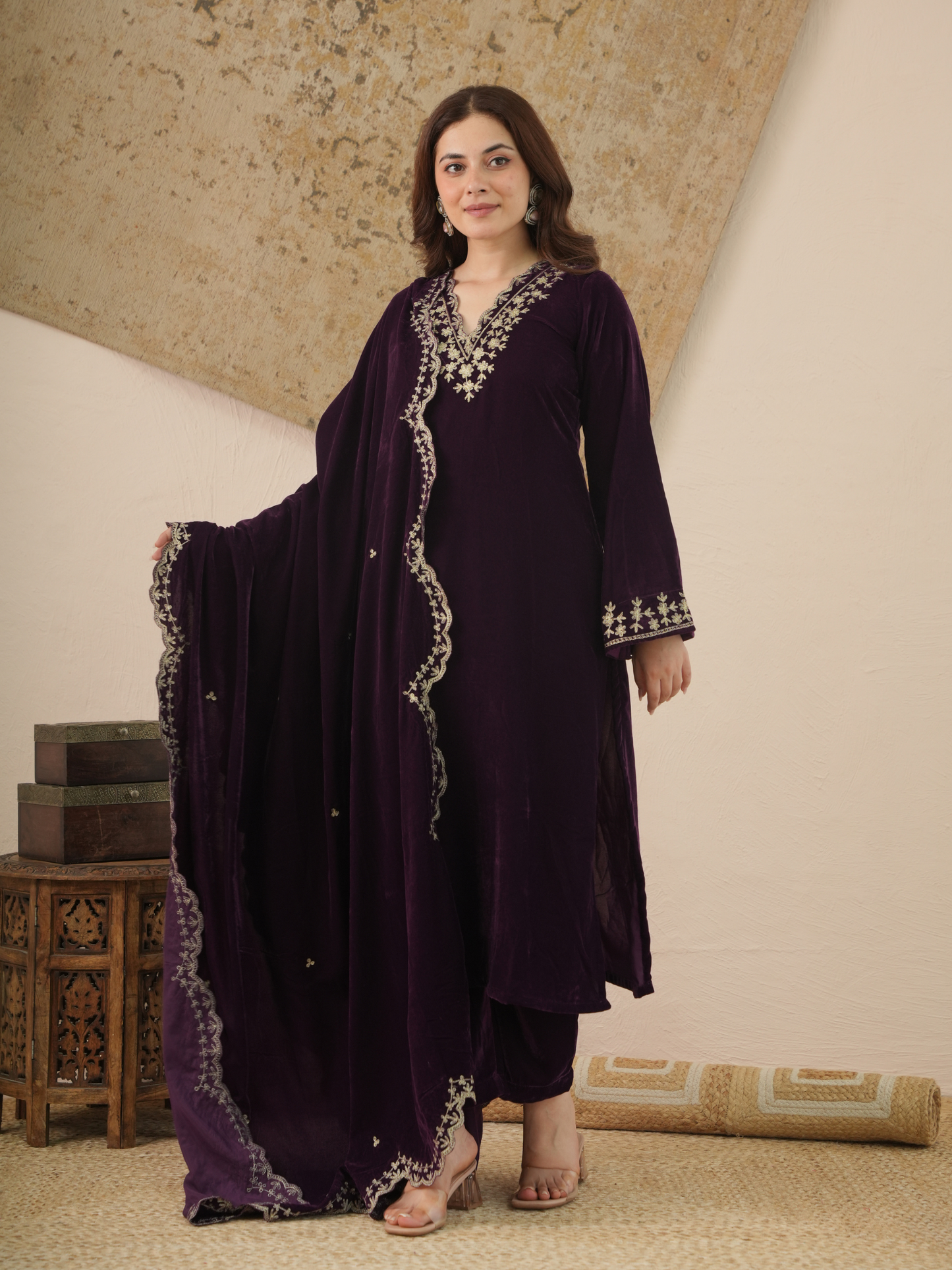Noor Plum Velvet Kurta With Pant & Dupatta