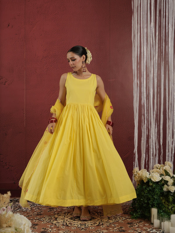 CHAAND YELLOW COTTON AARI EMBROIDRY SUIT SET SET