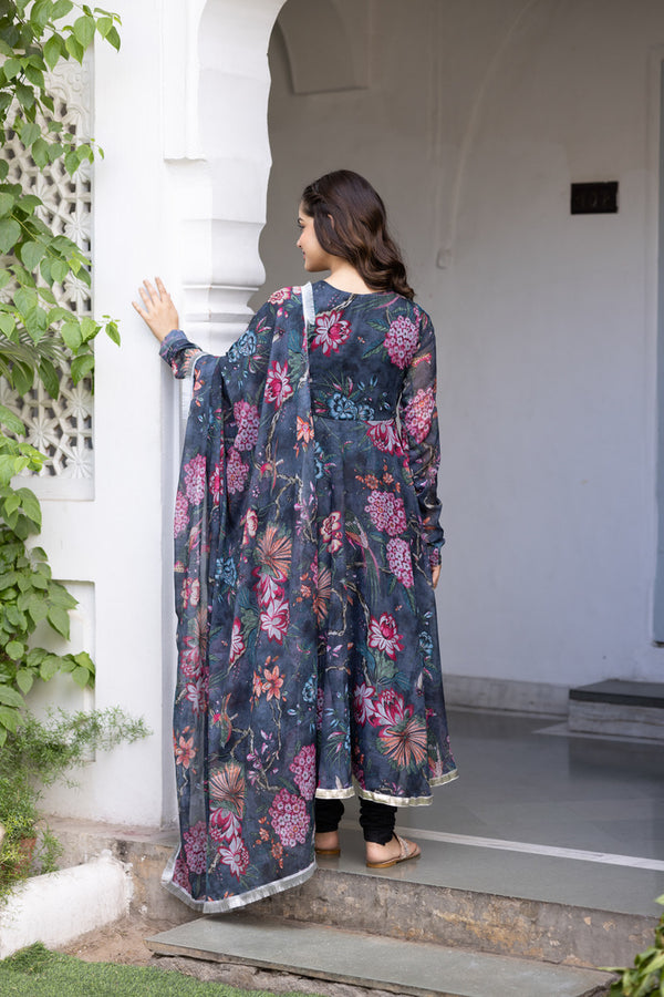 Pehno'Sa Shobha Suit Set