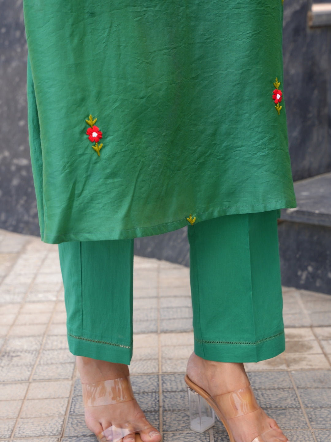 Green Floral Hand Embroidered Chanderi Kurta Set