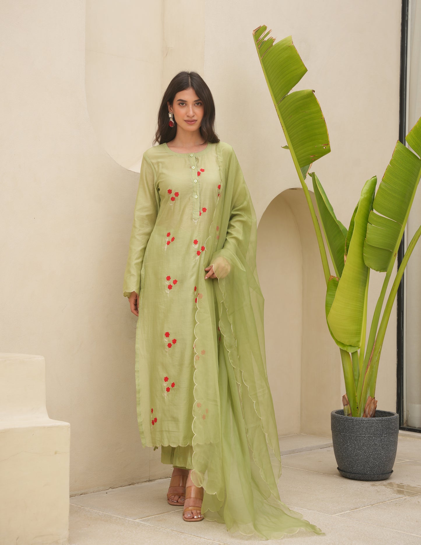Pista Chanderi Floral Embroidered Suit Set