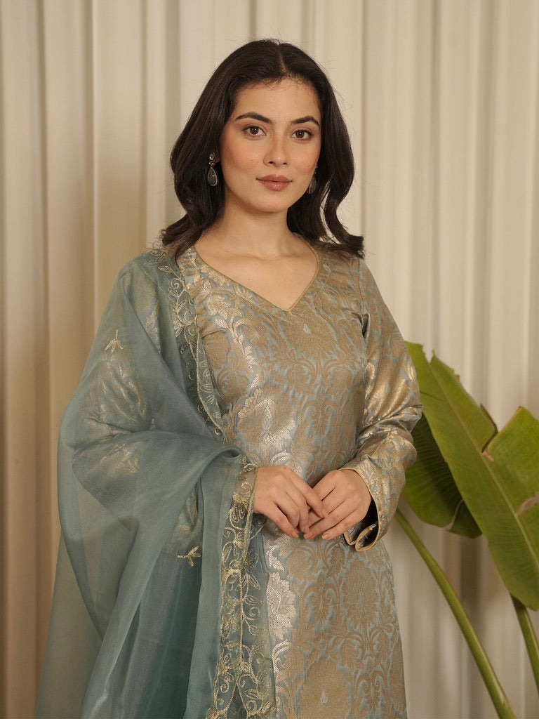 Anaya Banarasi Set
