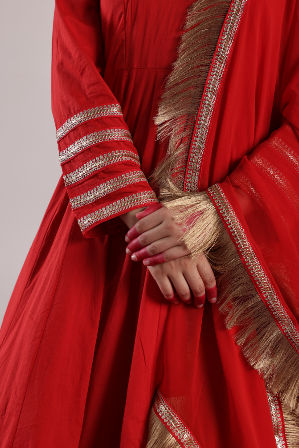 Pehno'Sa Laal Bagh Set