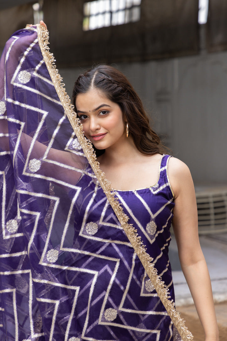 Pehno'Sa Nagma Suit Set