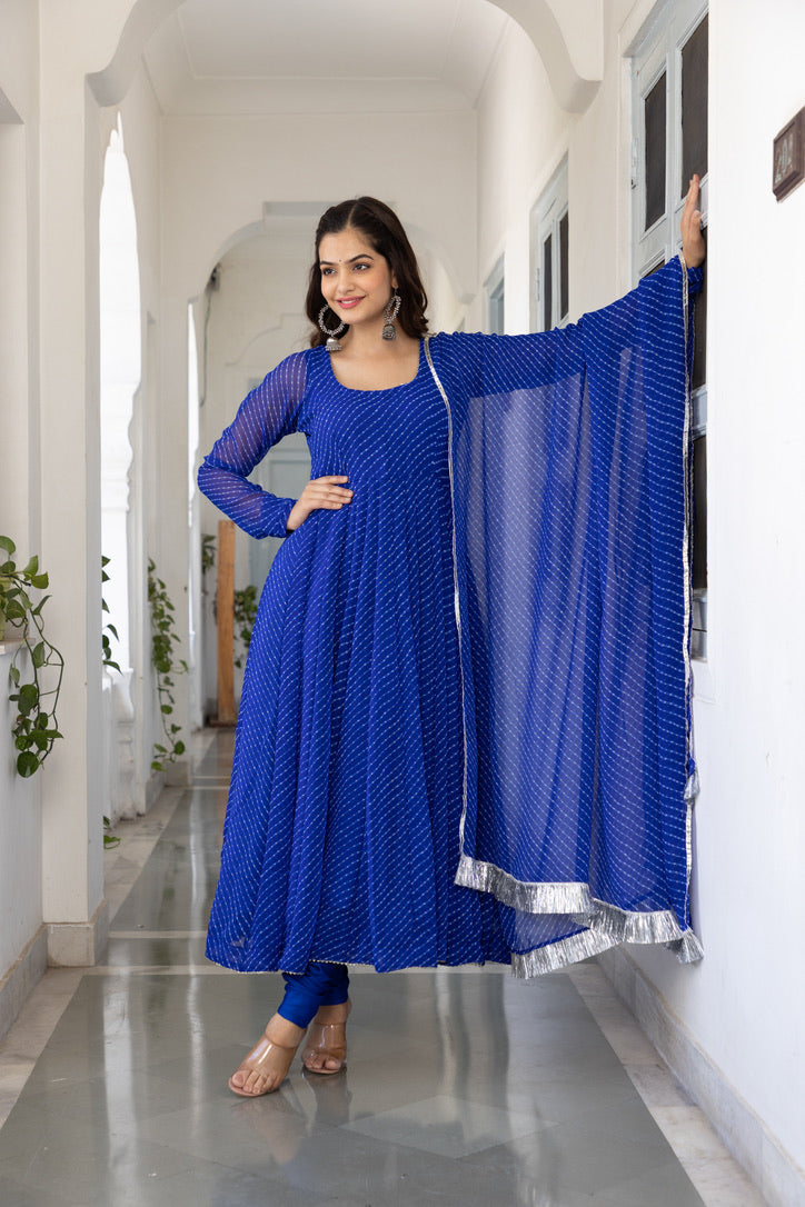 PEHNO'SA KHYATI SUIT SET