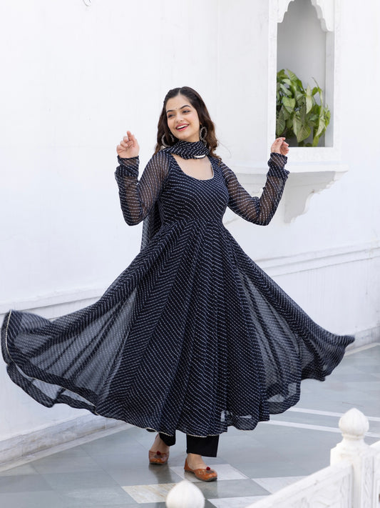 Pehno'Sa Devi Suit Set