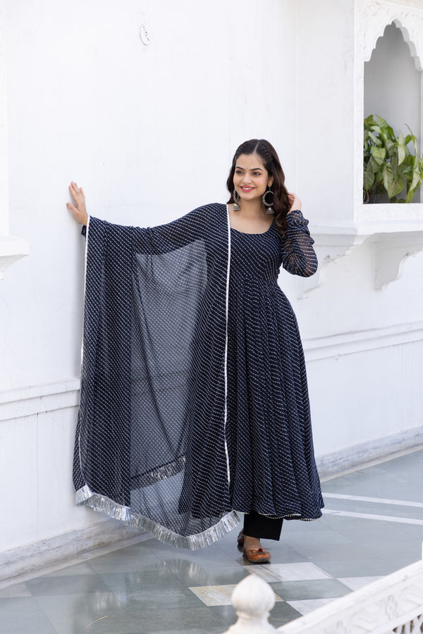 Pehno'Sa Devi Suit Set