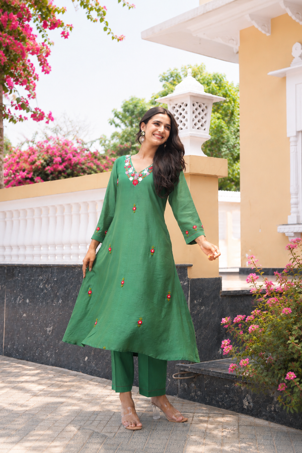 Green Floral Hand Embroidered Chanderi Kurta Set