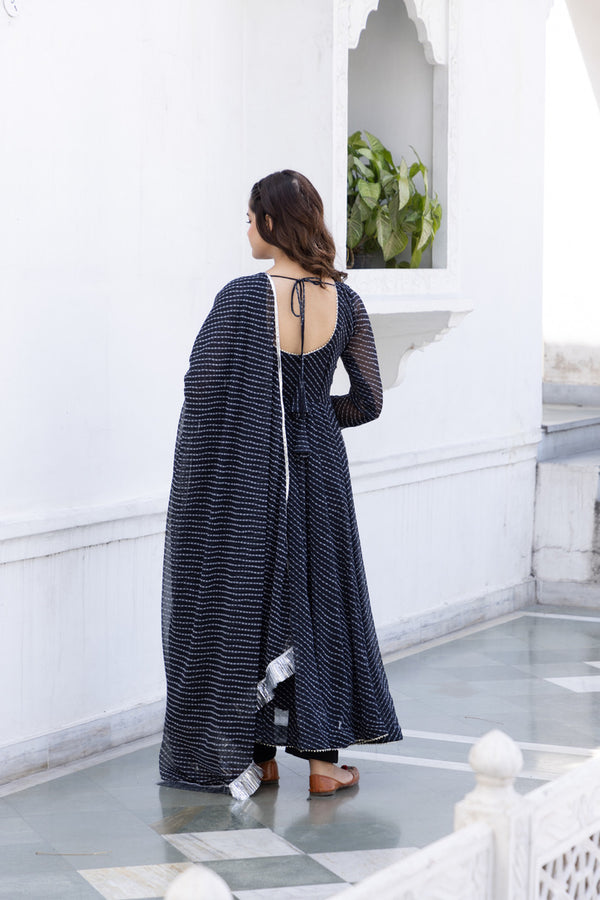 Pehno'Sa Devi Suit Set