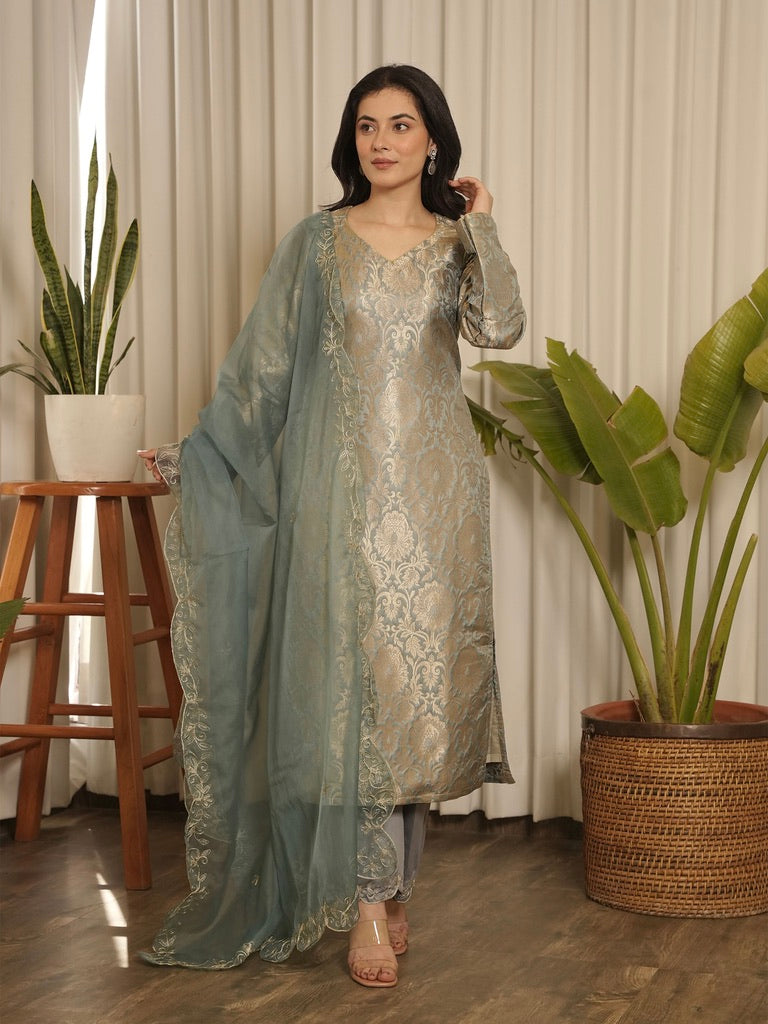 Anaya Banarasi Set
