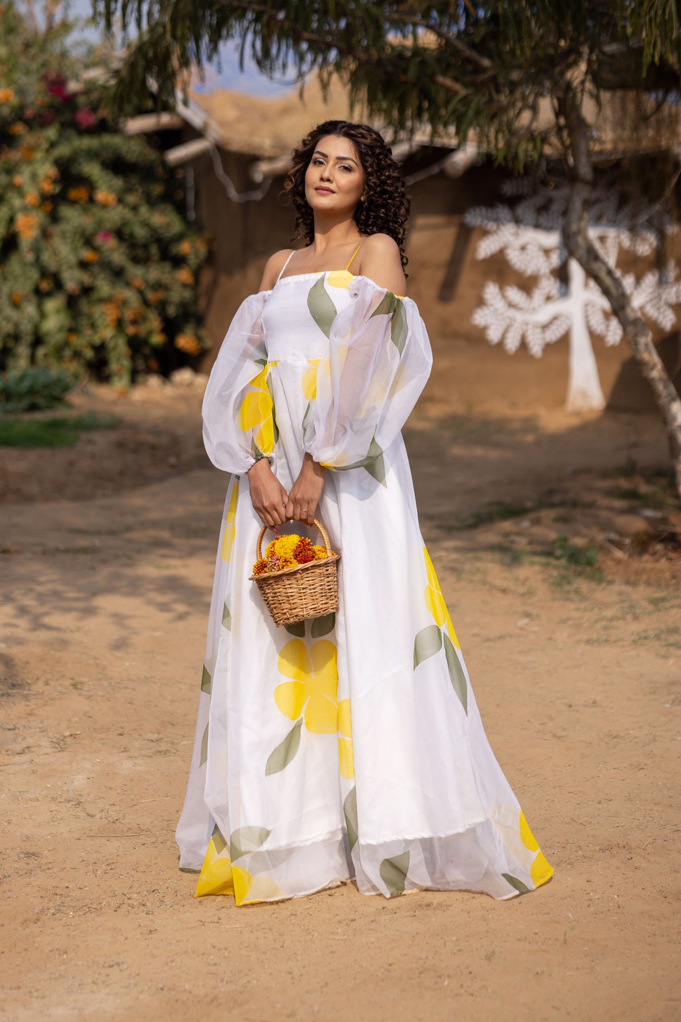 EthnoVogue White & Yellow Floral Embroidered Off-Shoulder Georgette Maxi  Dress Price in India, Full Specifications & Offers | DTashion.com