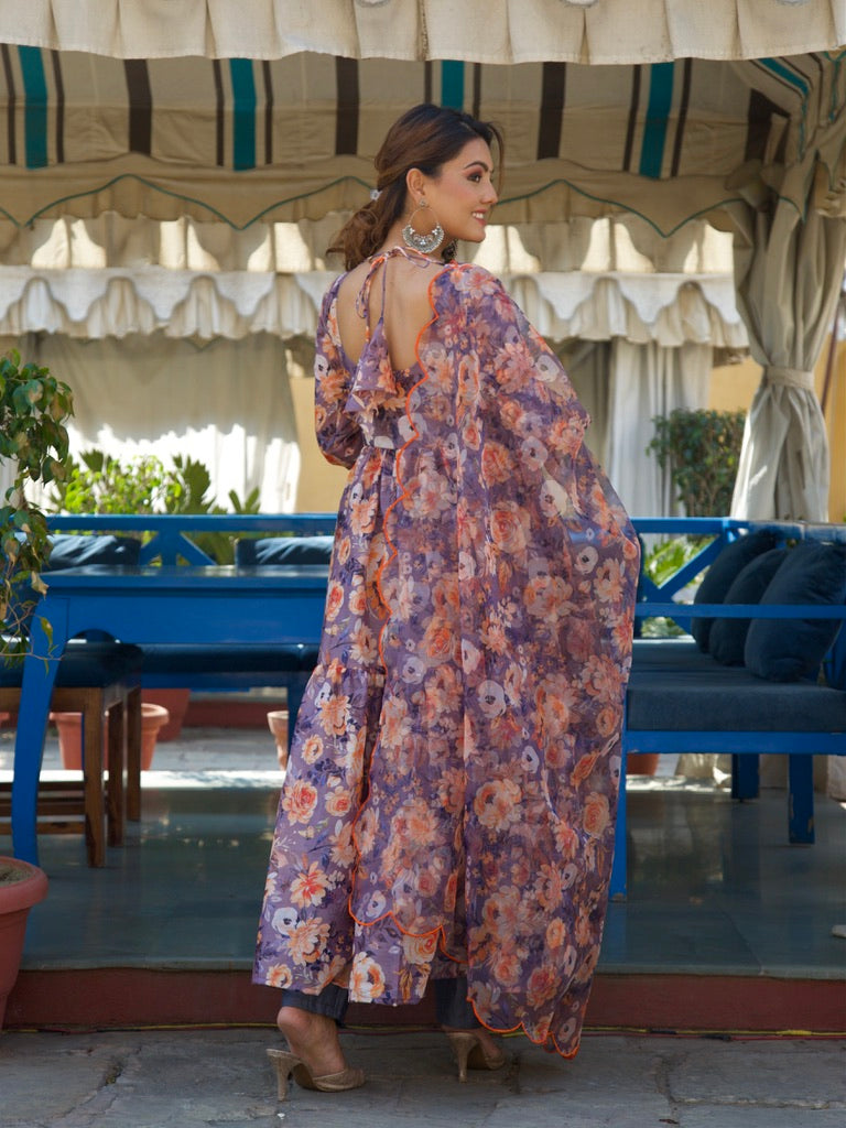 Maanvi Suit Set
