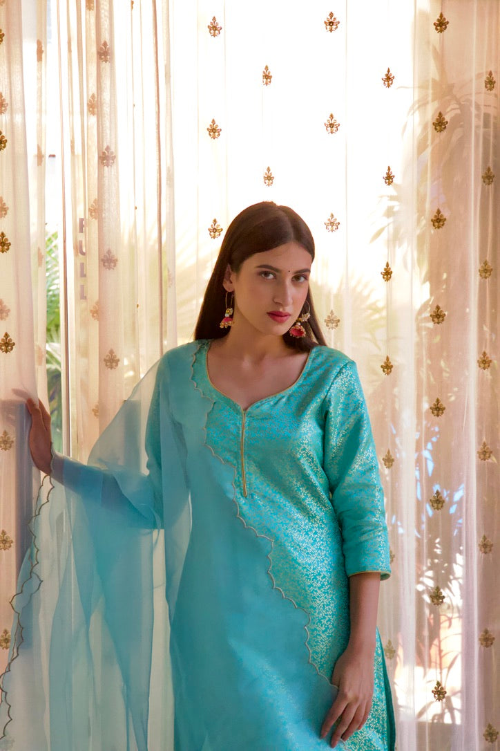 Begum Banarasi Silk Set