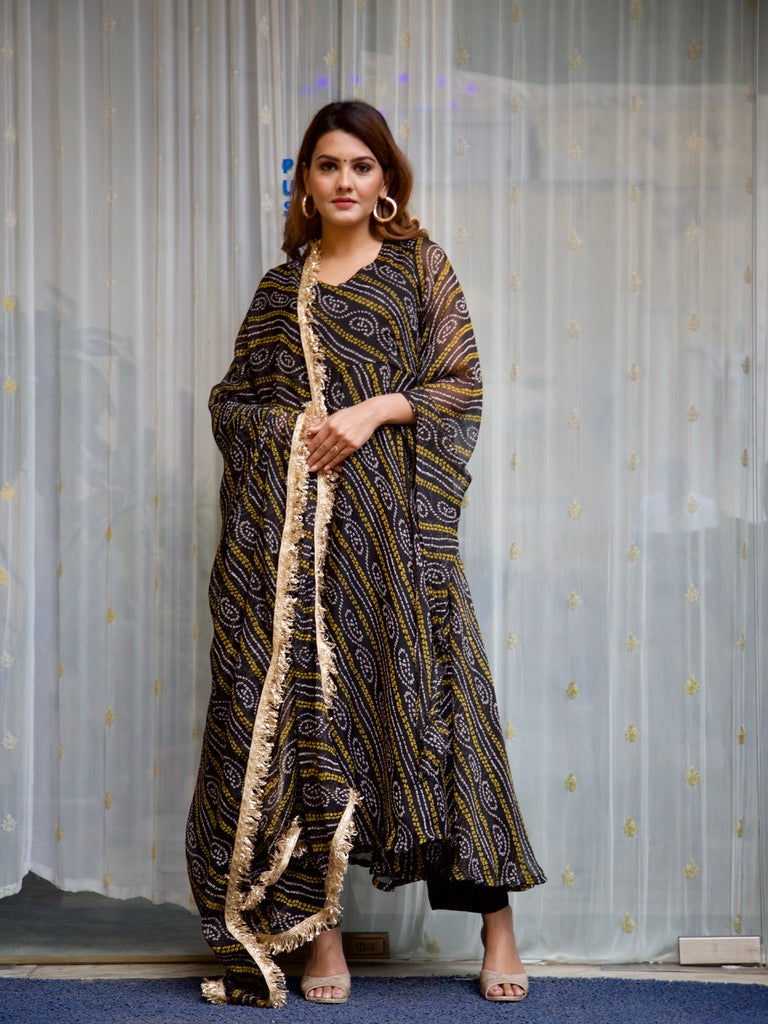Poorvi Bandhani Set