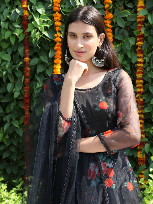 Aaina Suit Set