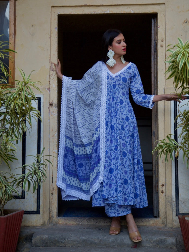 Shruthi Suit Set