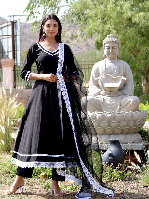 Naadiya Embroidered Suit Set