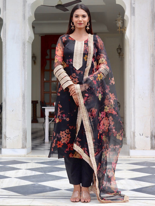 Zareen Suit Set