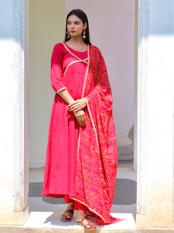 Meera Chundi Suit Set